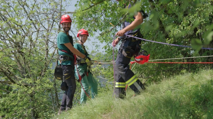 Fachleute bei der Kartierung am Simonhof
